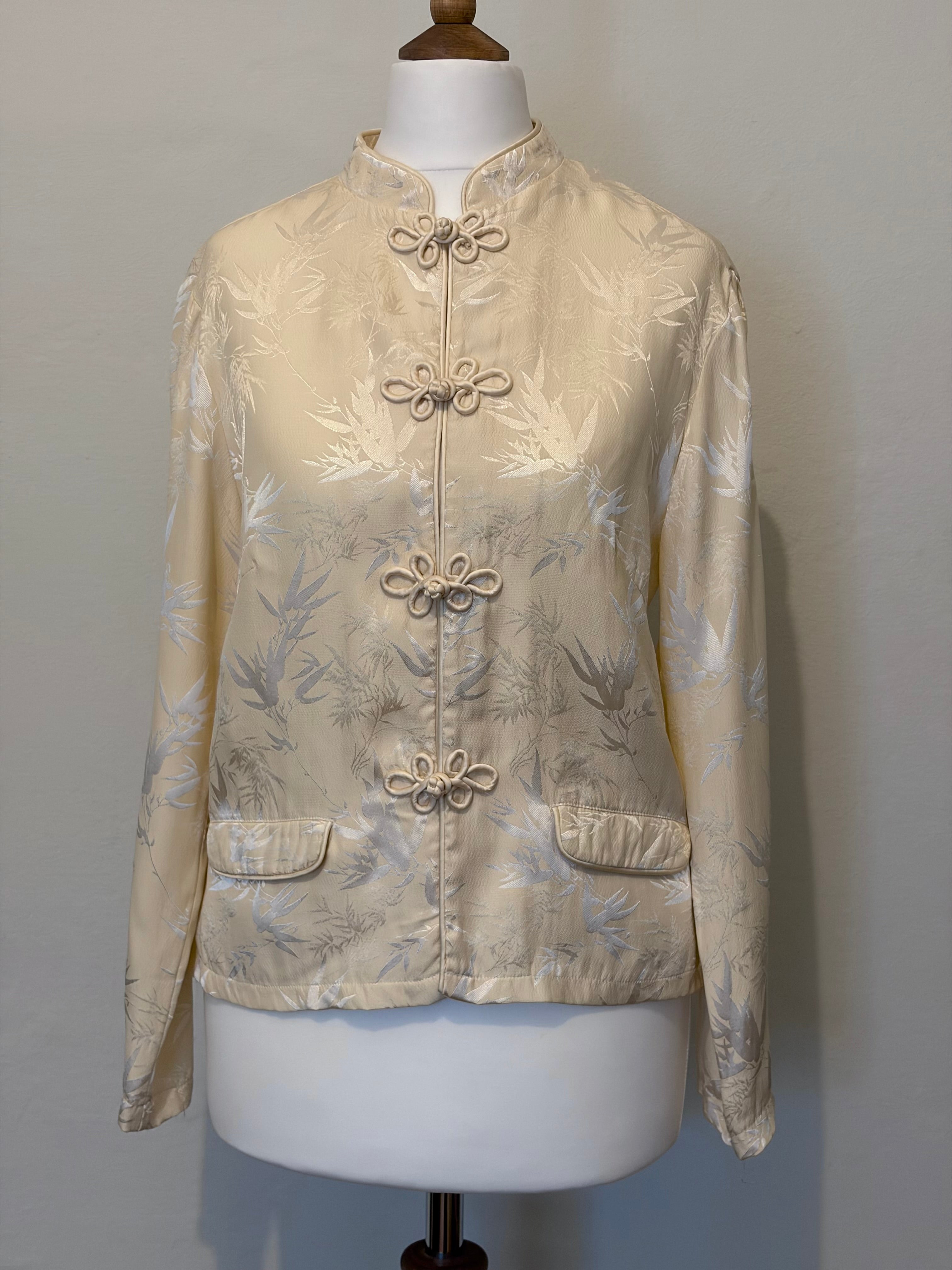 Satin frog closure top