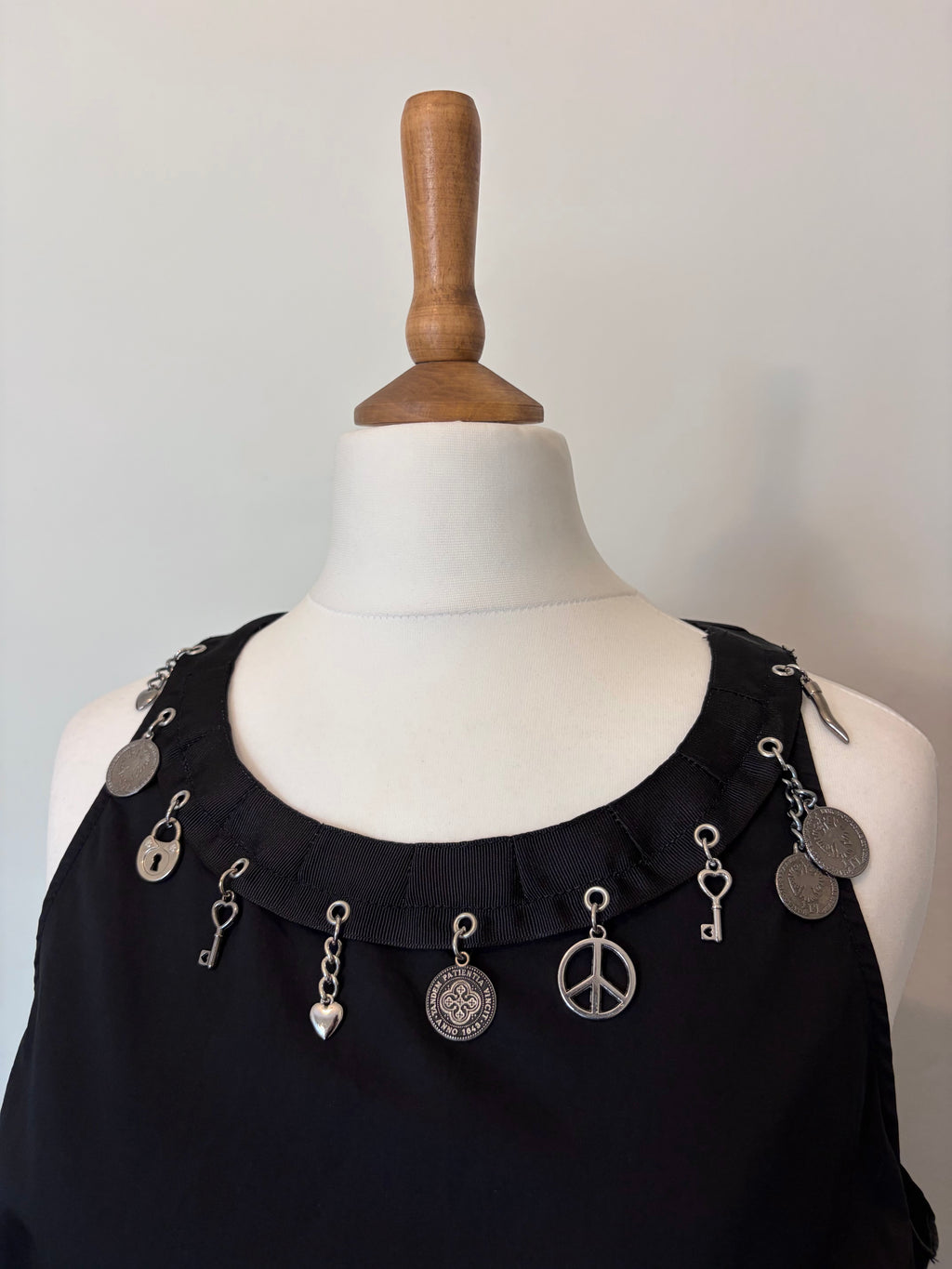 Moschino charm detail top
