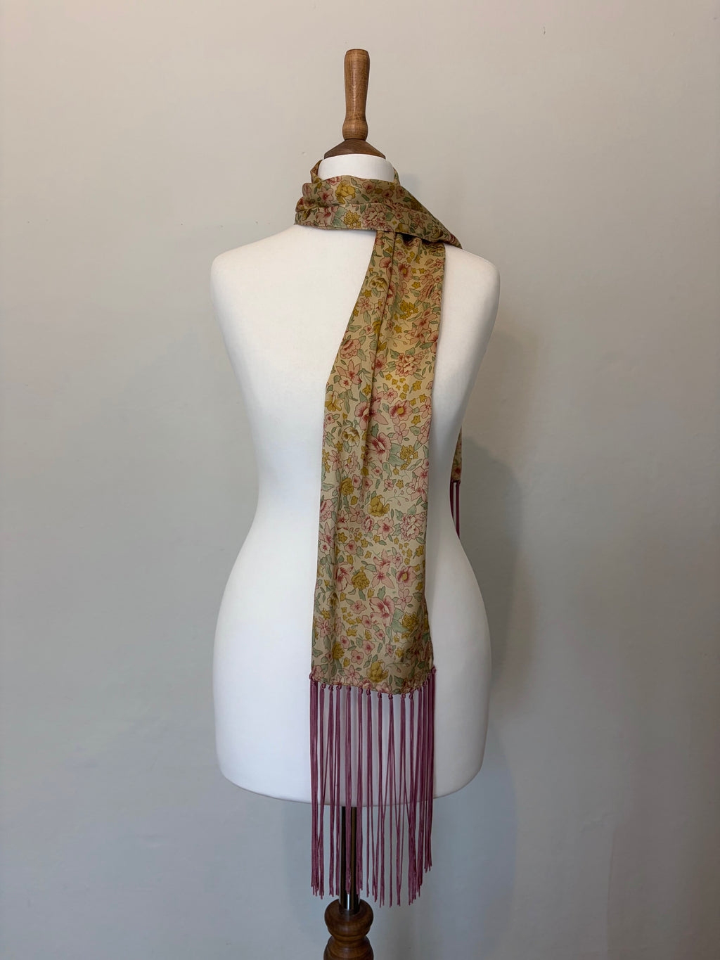 90s Pink tassel floral scarf