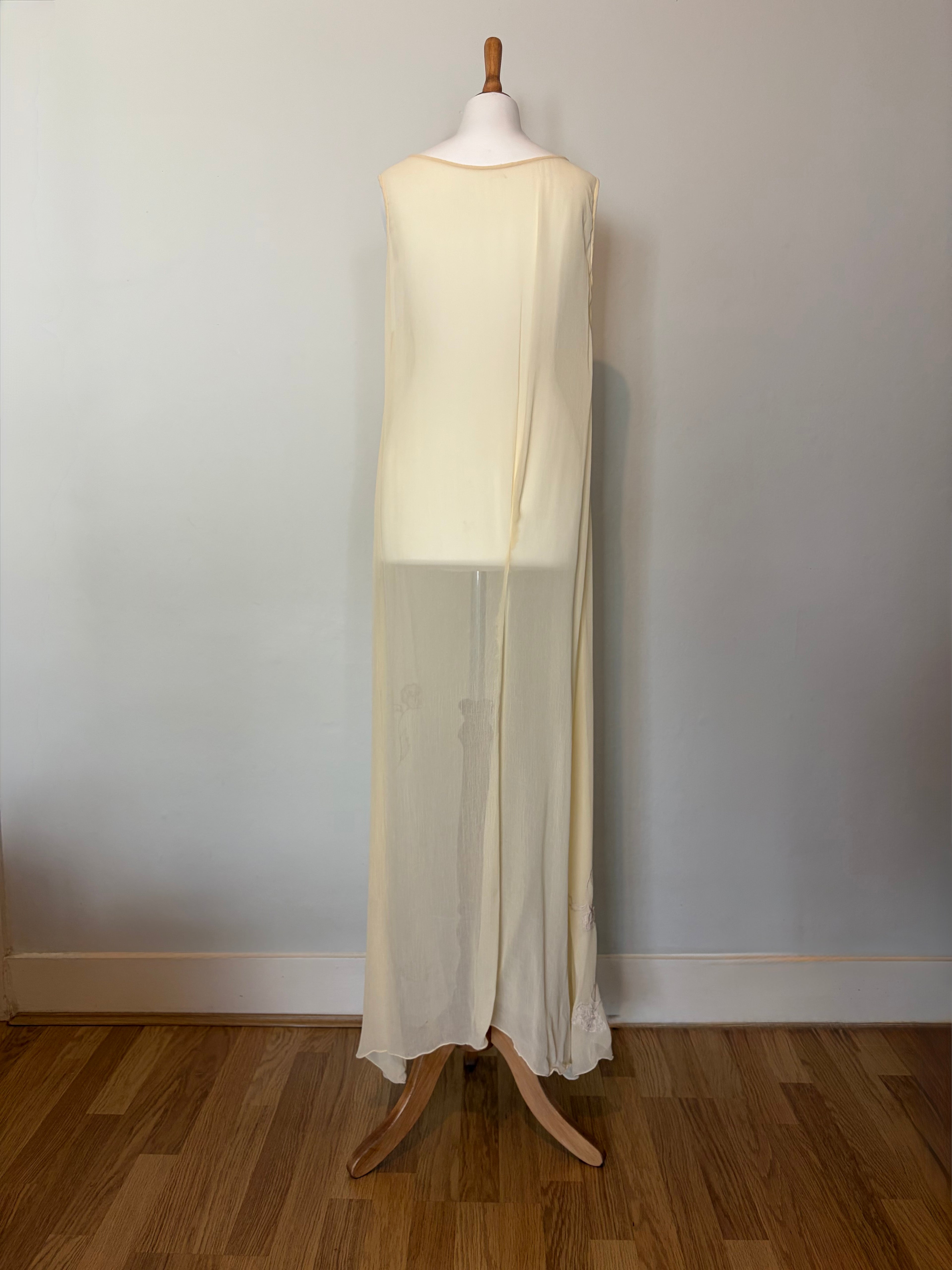 Sheer dress with flower embroidery