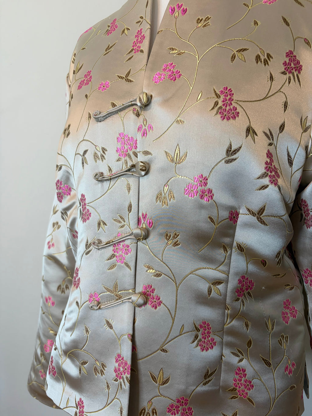 Floral print jacket with button detail