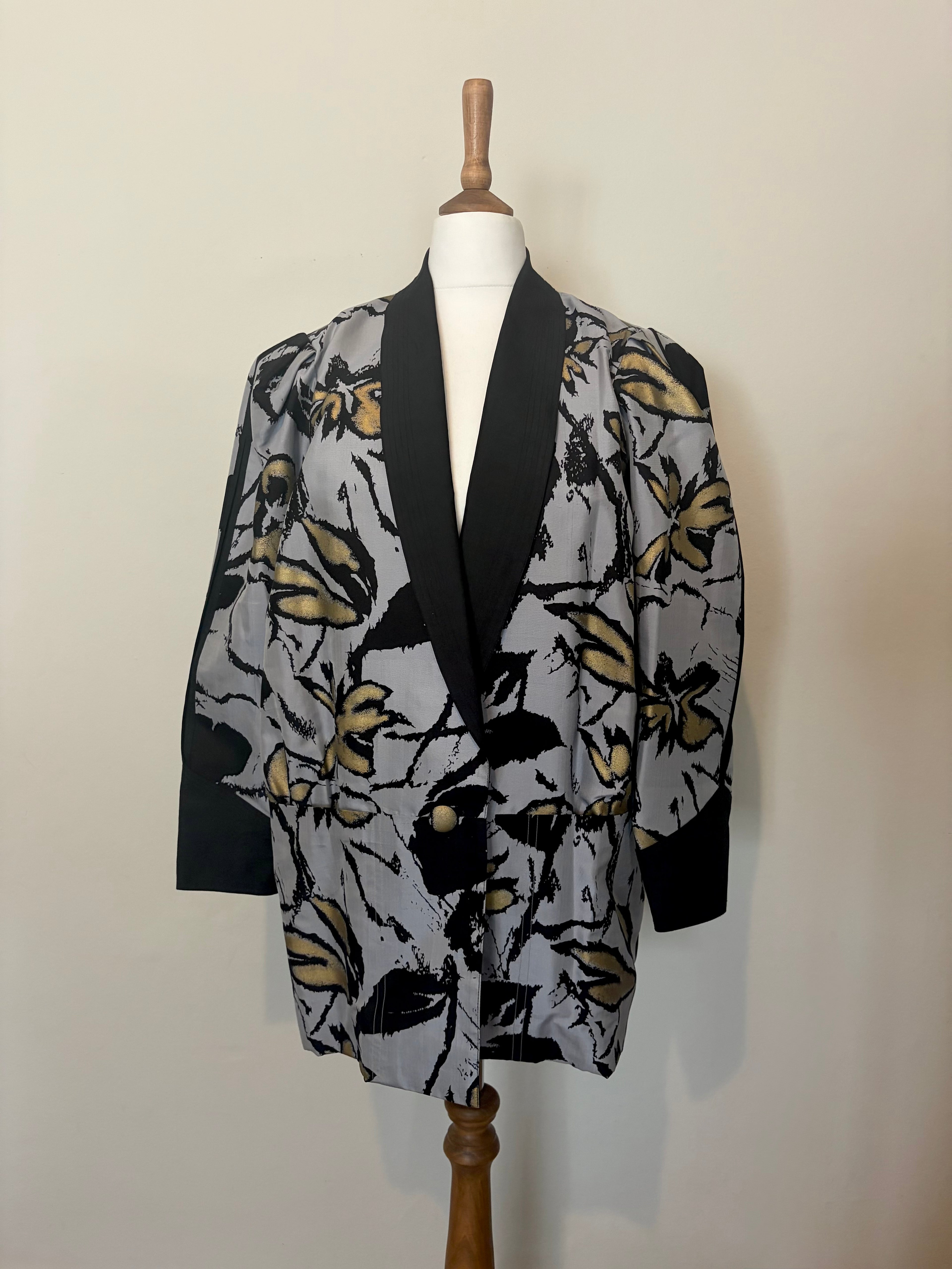 100% silk abstract floral button jacket