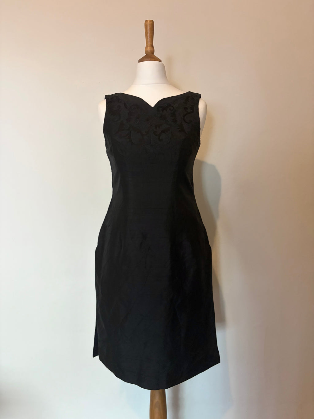 Vintage 90s silk tunic with embroidery