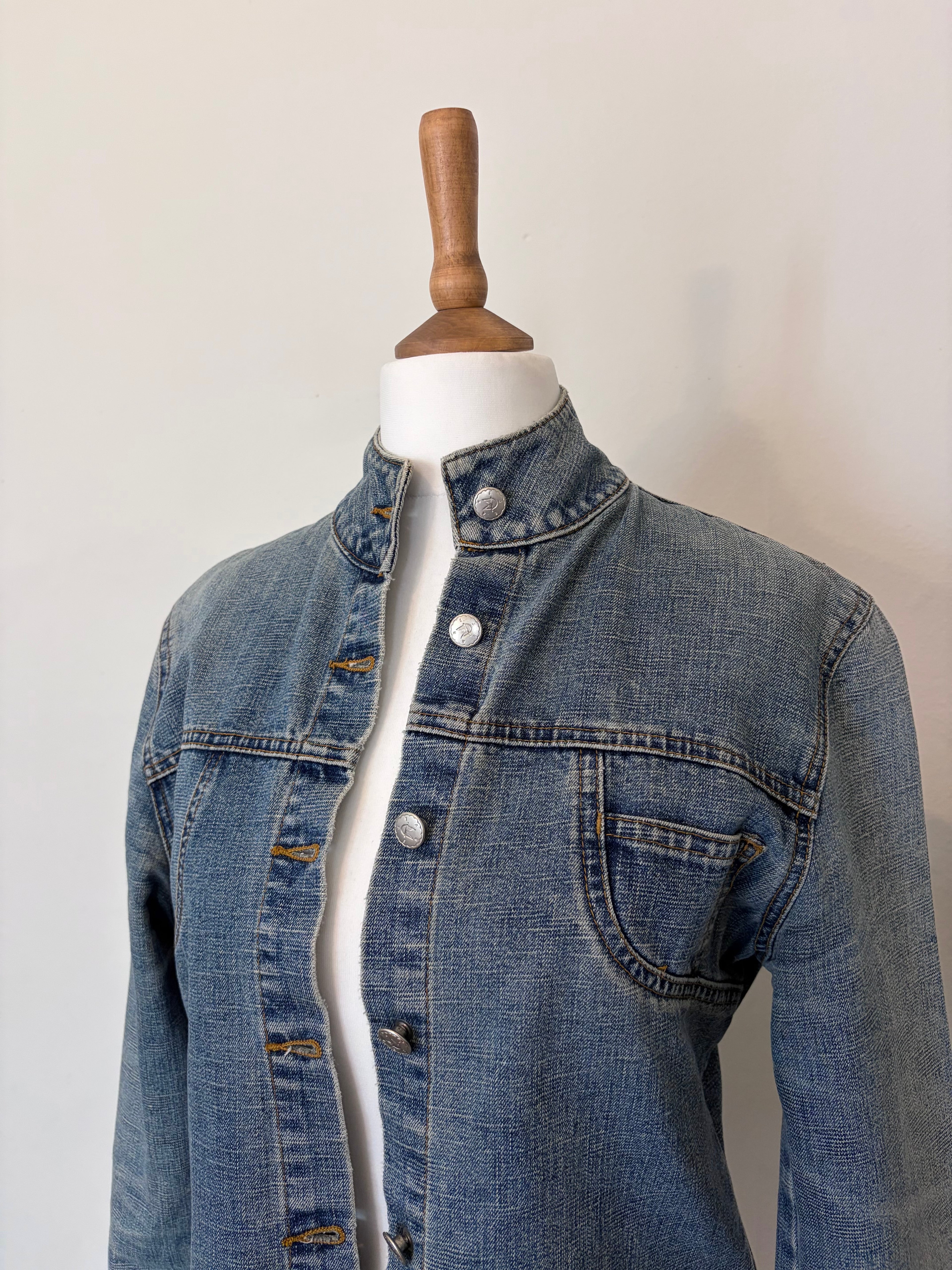 Y2K collarless denim jacket