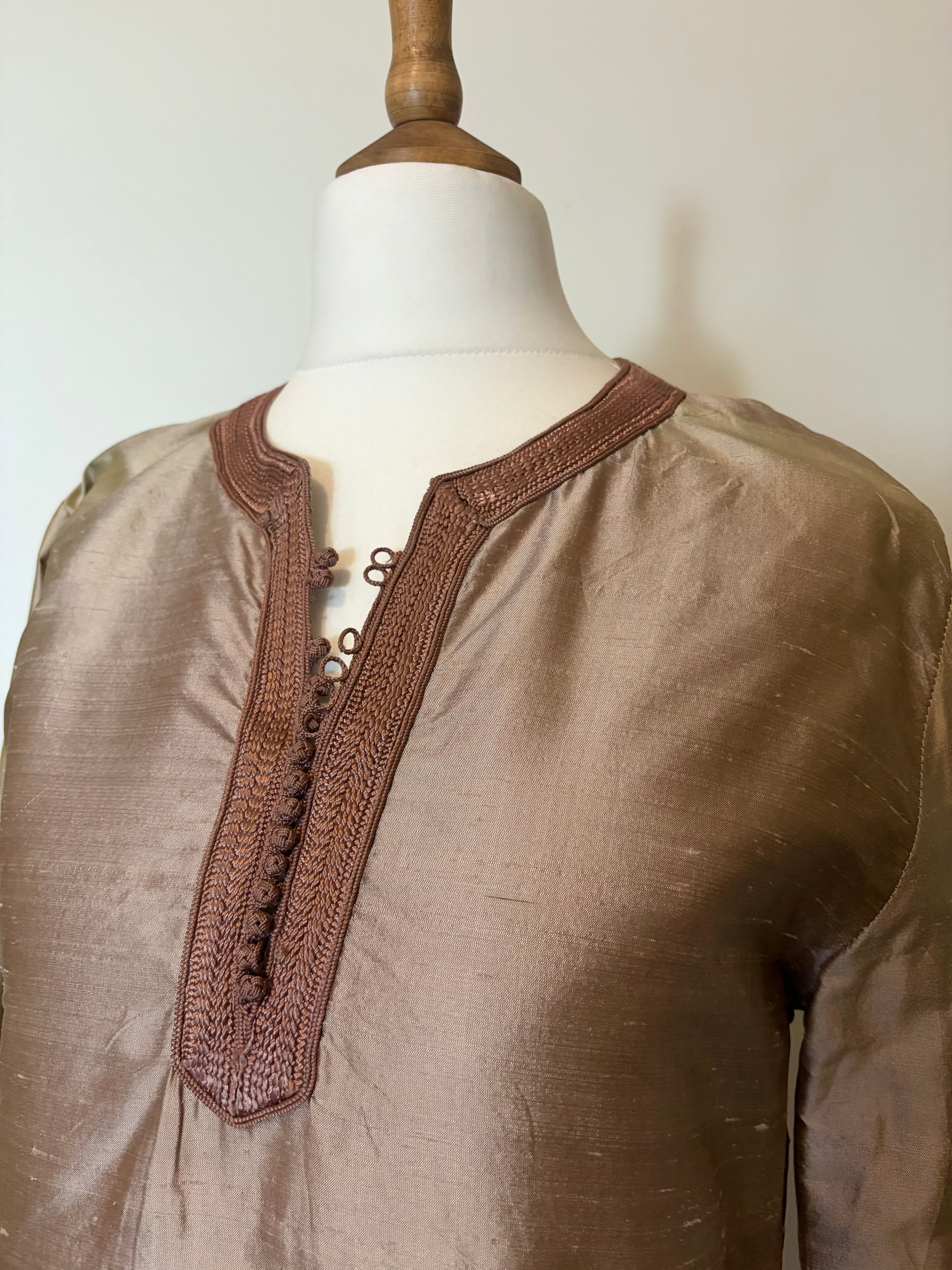 Vintage top with tassel sleeves