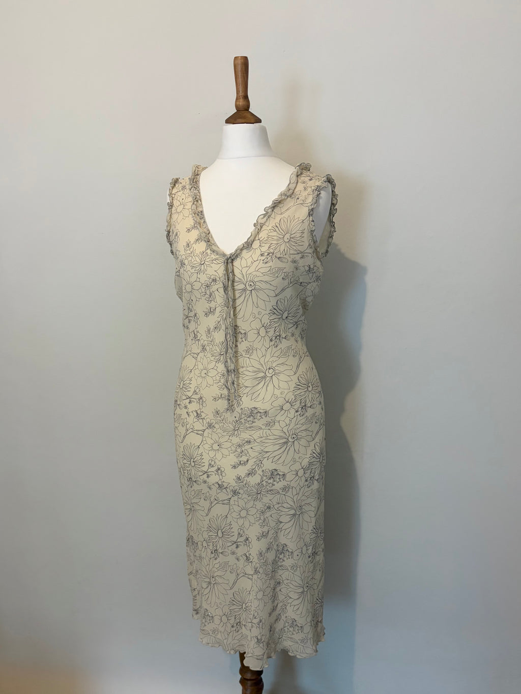 100% silk flower illustrated dress