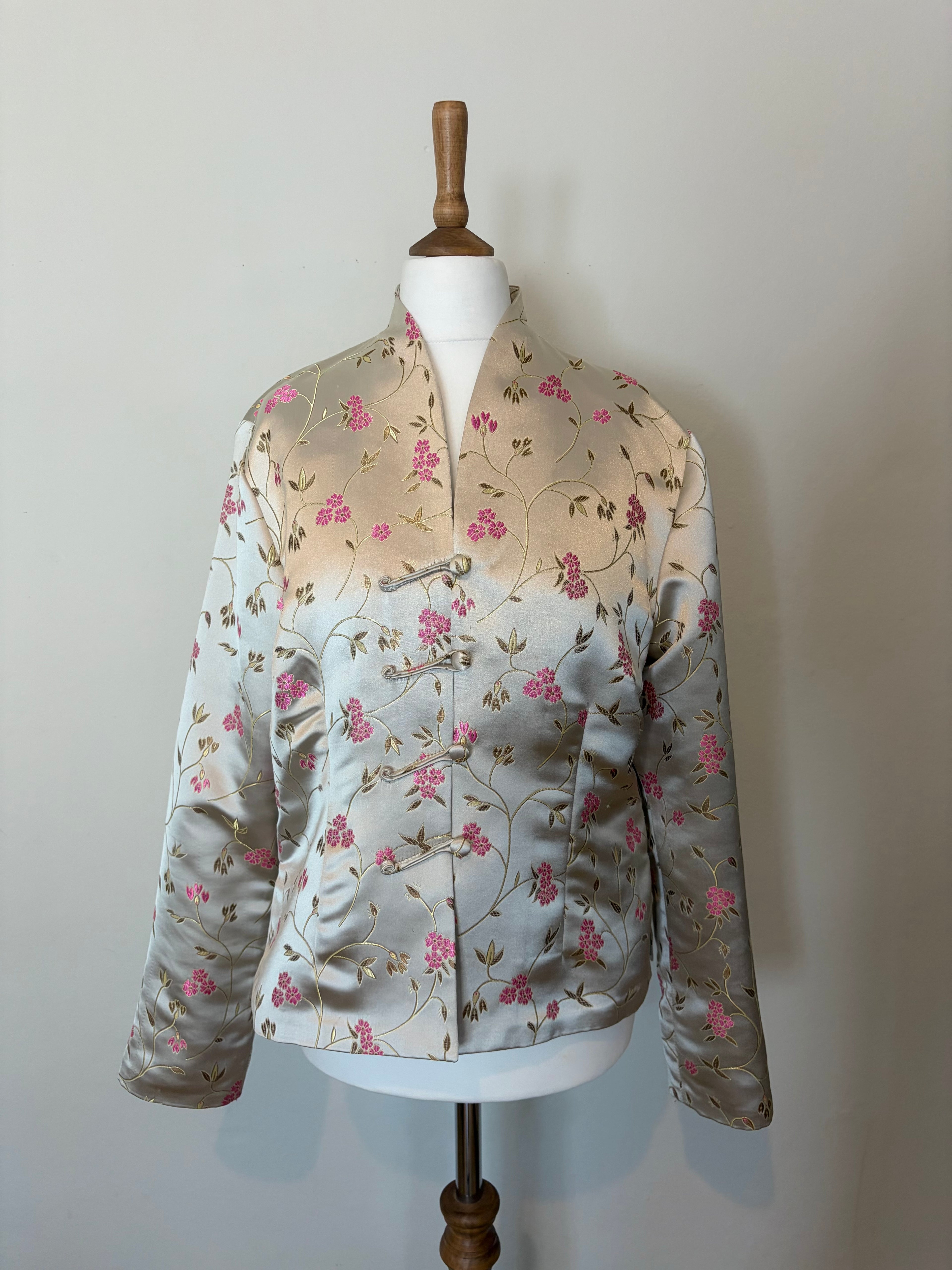Floral print jacket with button detail