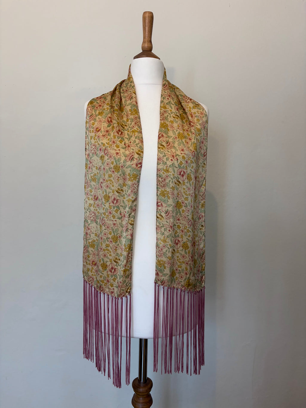90s Pink tassel floral scarf