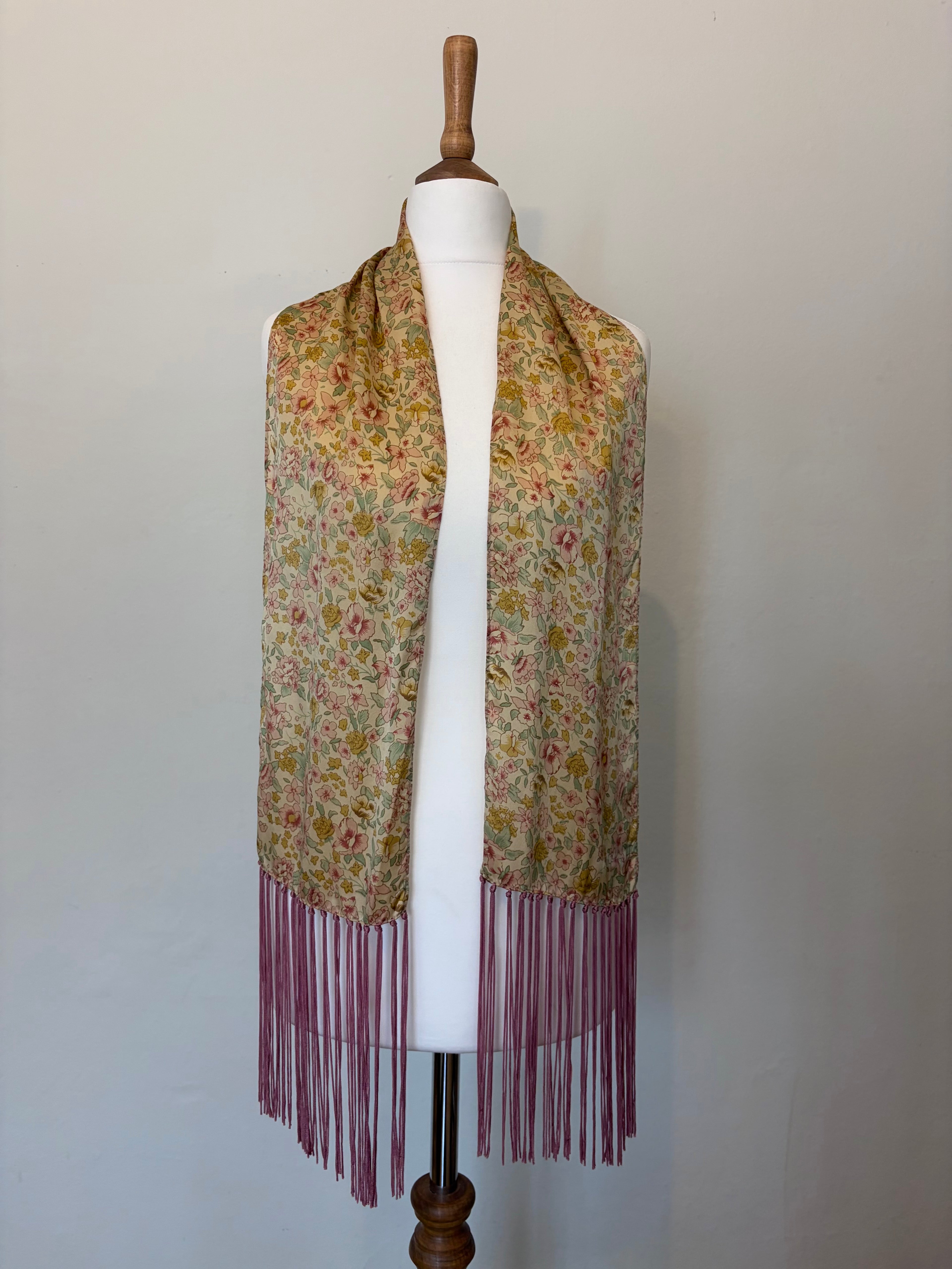 90s Pink tassel floral scarf