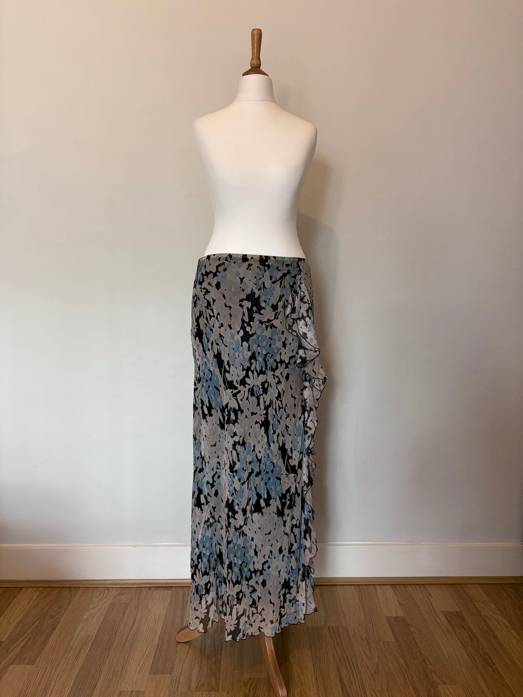 100% silk vintage ruffle skirt