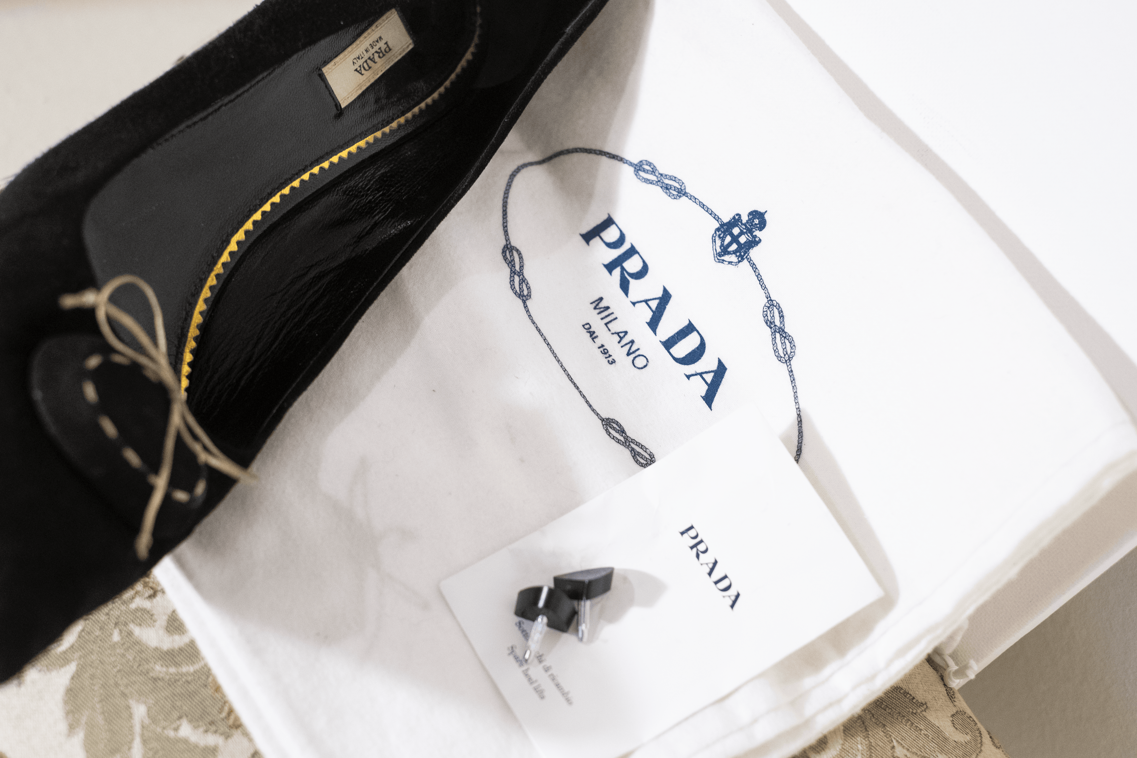 Prada Early 2000s suede heels EU39