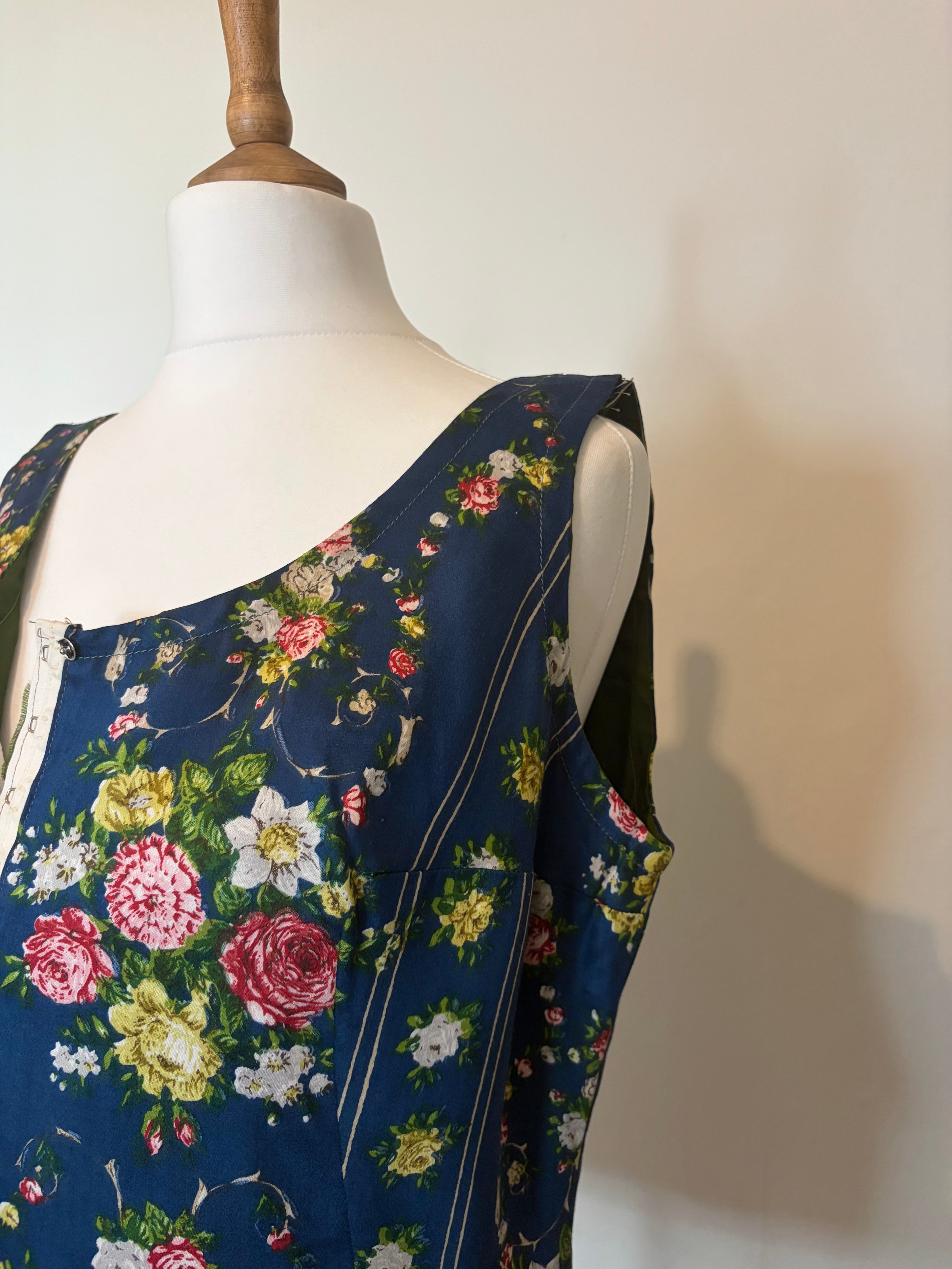 Vintage floral corset style top