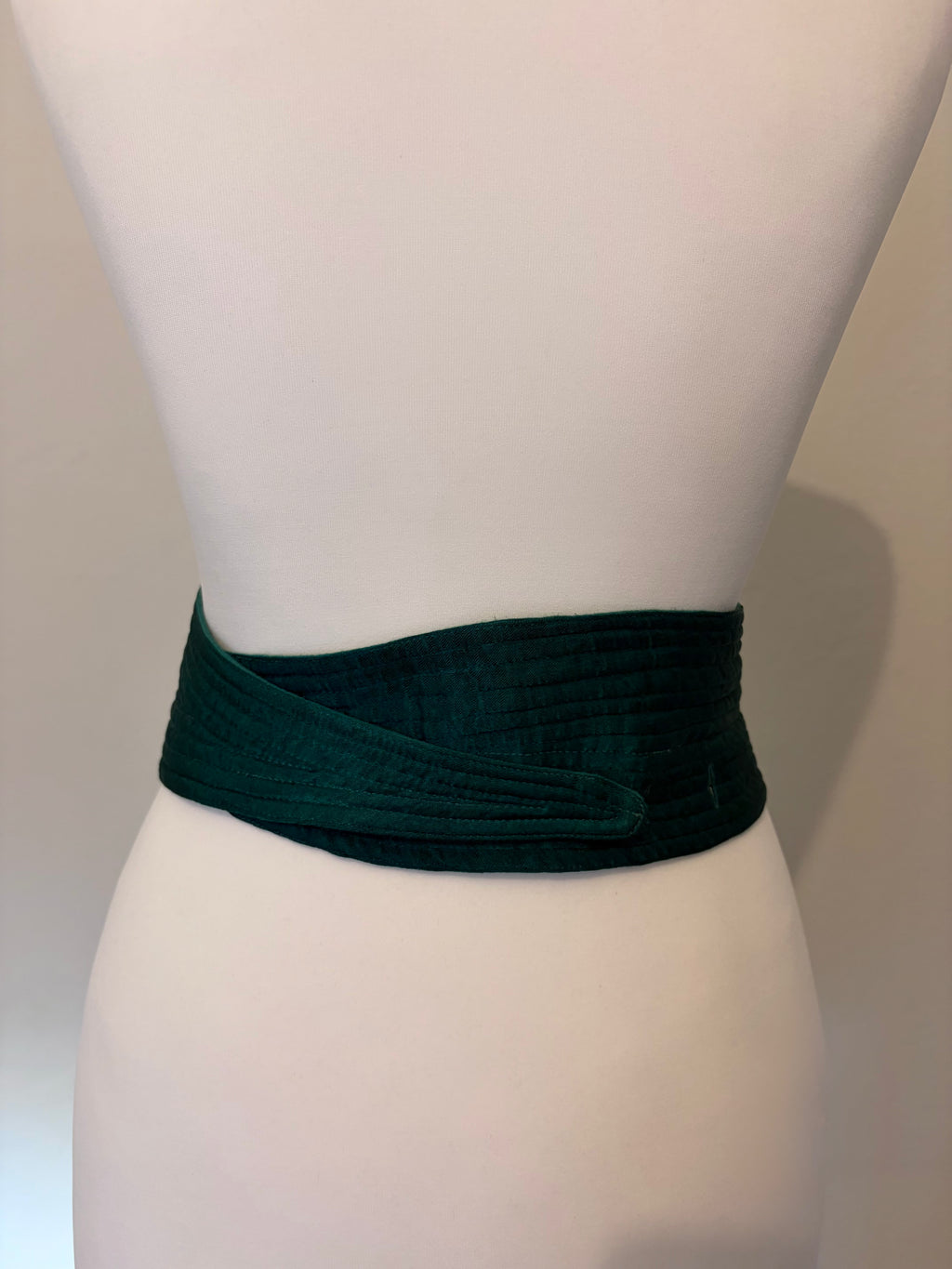 Green adjustable cummerbund belt