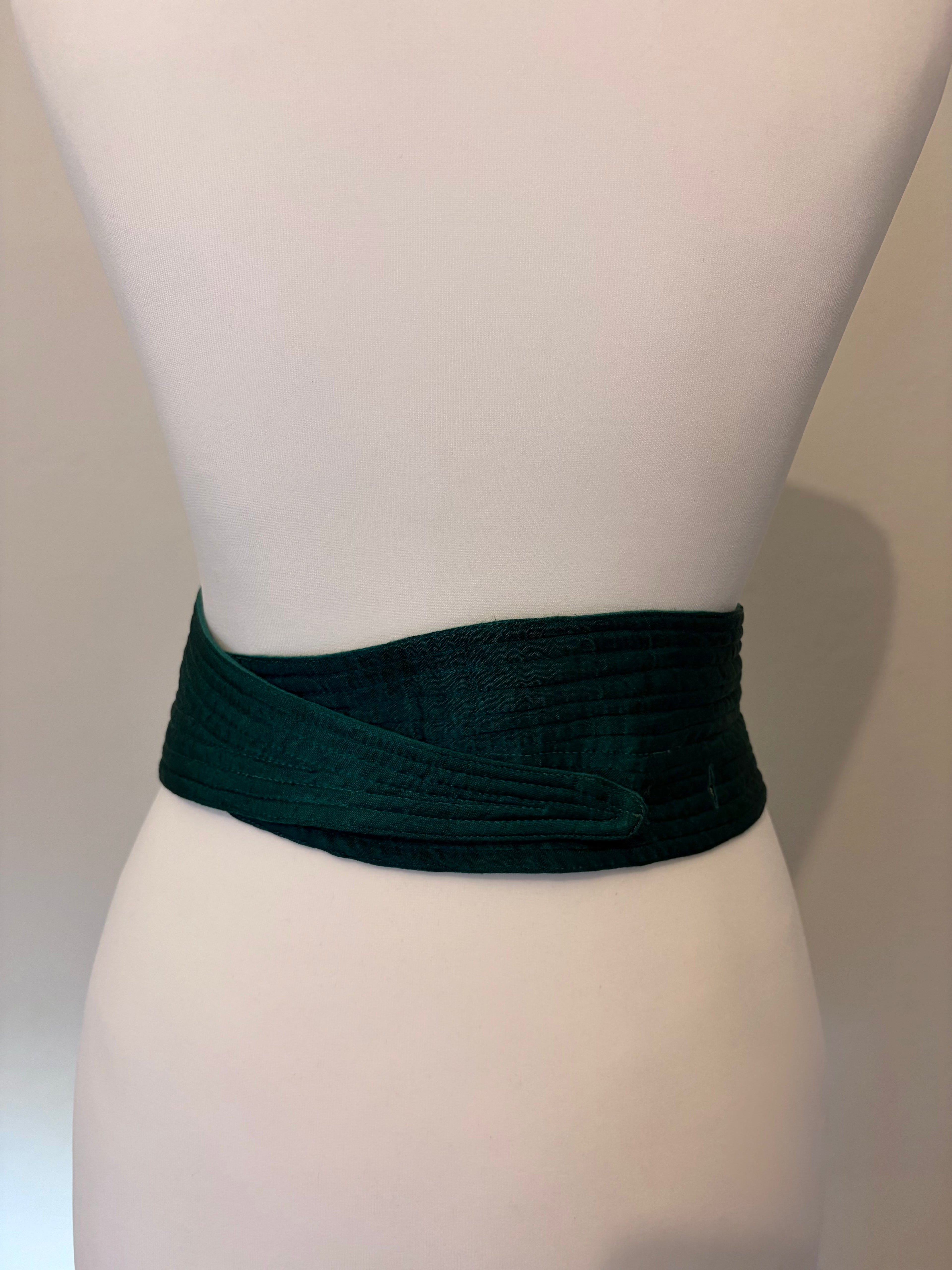 Green adjustable cummerbund belt