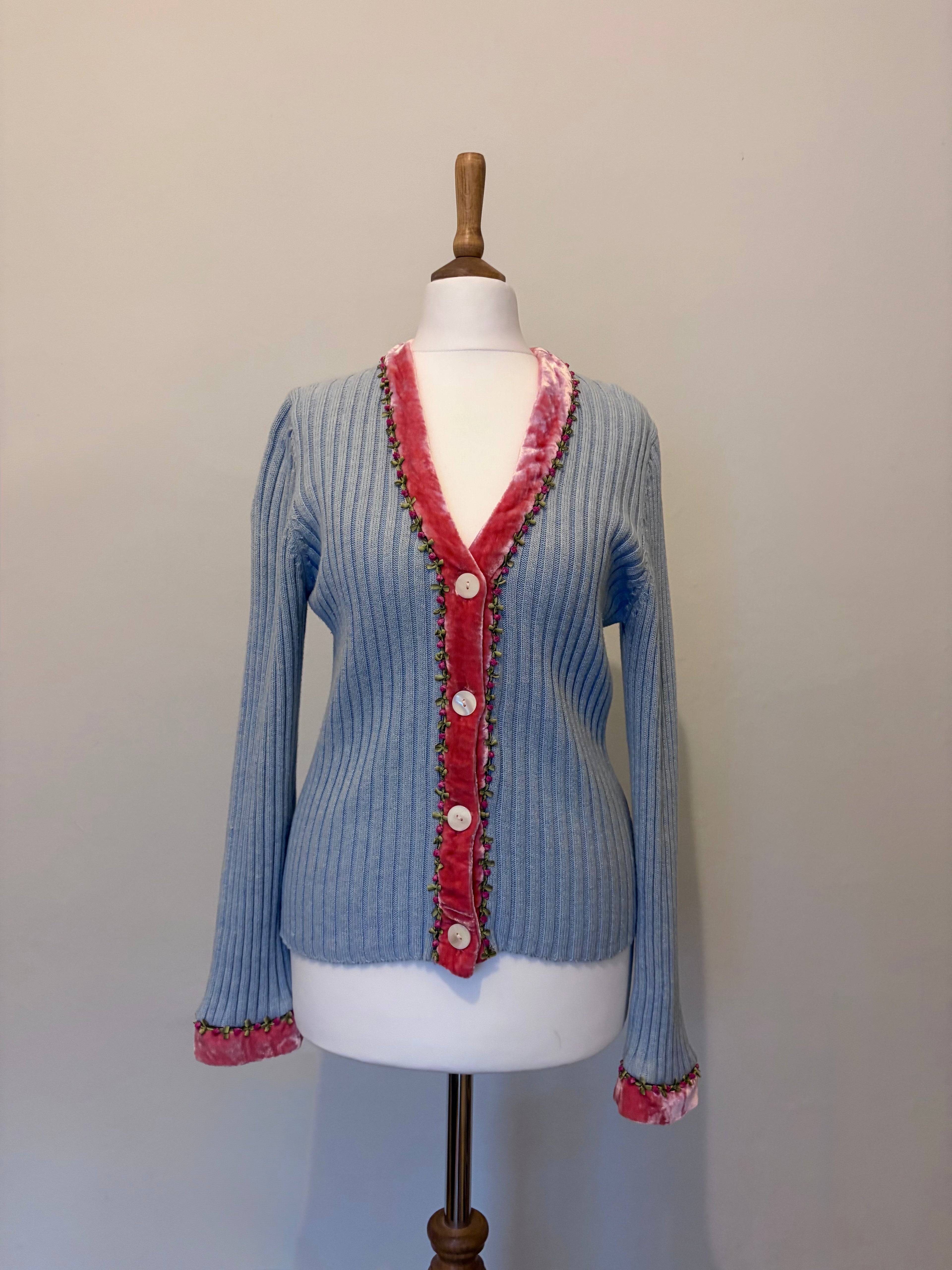 Blue cardigan with velvet and flower trim