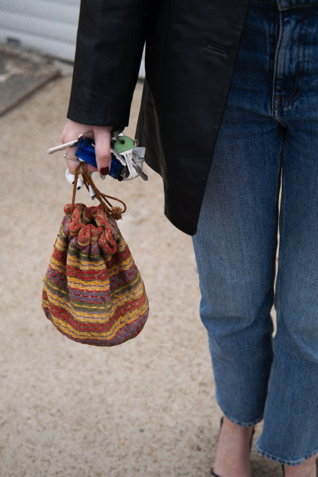 Woven 1970s drawstring bag
